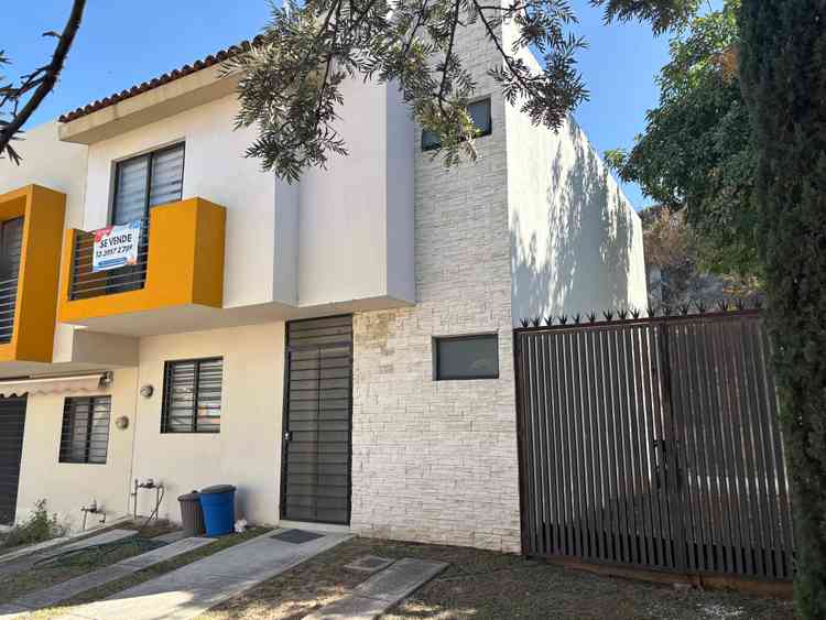 casa en venta avenida rio deva cortijo san agustin tlajomulco de zuniga jalisco pch9m0Y